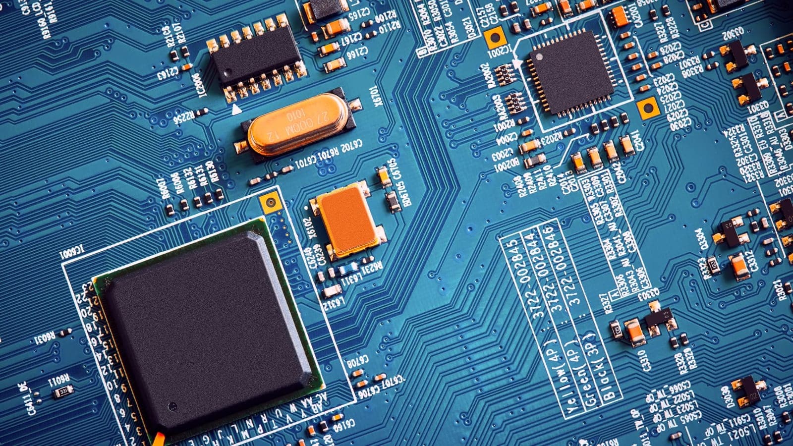 Elektronik devre kartı yakın plan